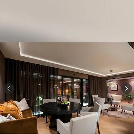 Center Sea Side Luxury One Double Bed Abc Breakfast 홈스테이 크리스티안산