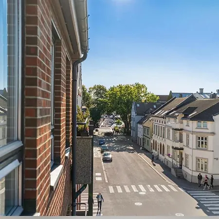 Center Sea Side Luxury One Double Bed Abc Breakfast Homestay szállás *